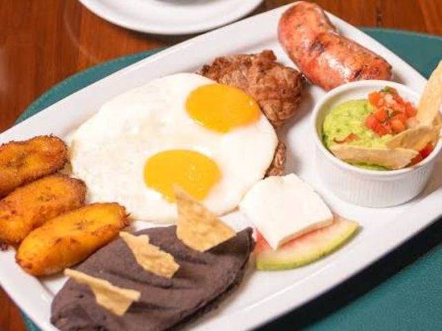 Desayuno chapín